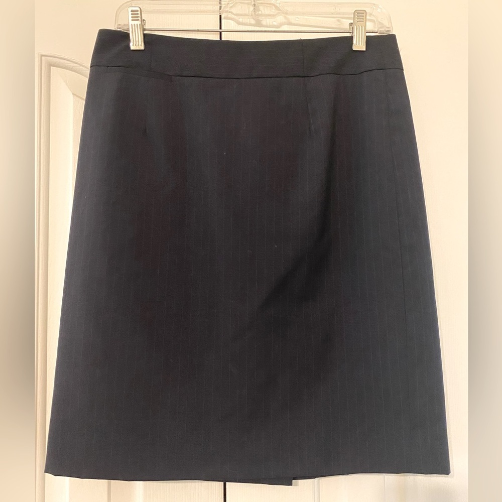 J Crew Dark Navy Pinstripe Pencil Skirt Sz 4 Original Fit
